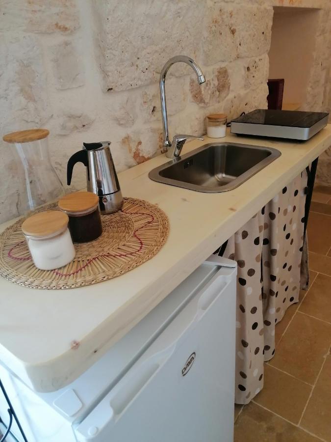 Trullo Del Sol Guest House Ceglie Messapica Exterior photo