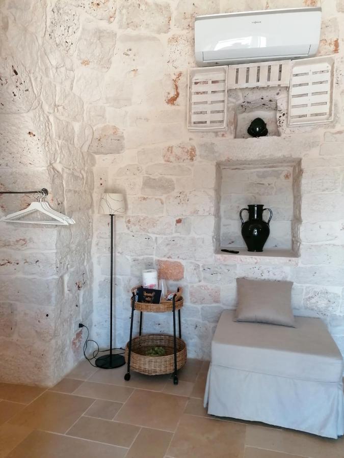 Trullo Del Sol Guest House Ceglie Messapica Exterior photo