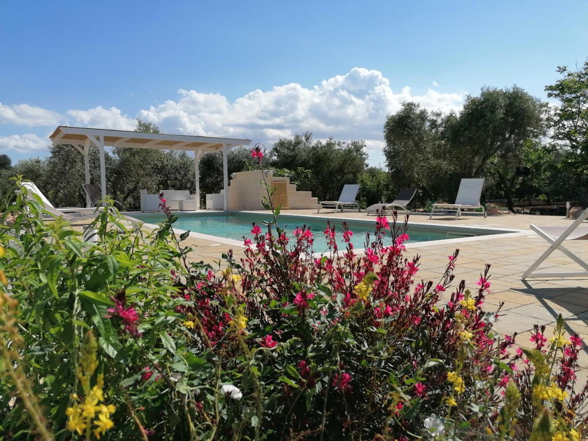 Trullo Del Sol Guest House Ceglie Messapica Exterior photo