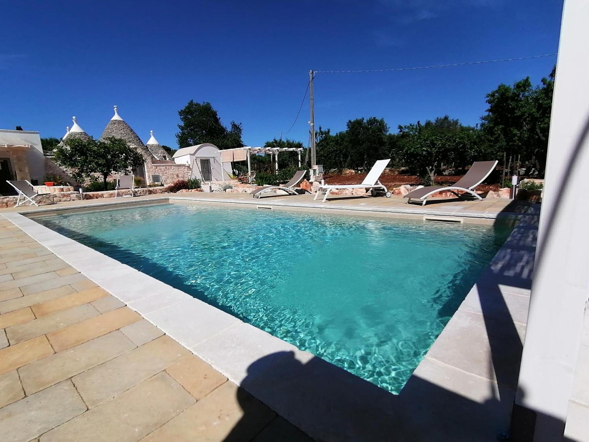 Trullo Del Sol Guest House Ceglie Messapica Exterior photo