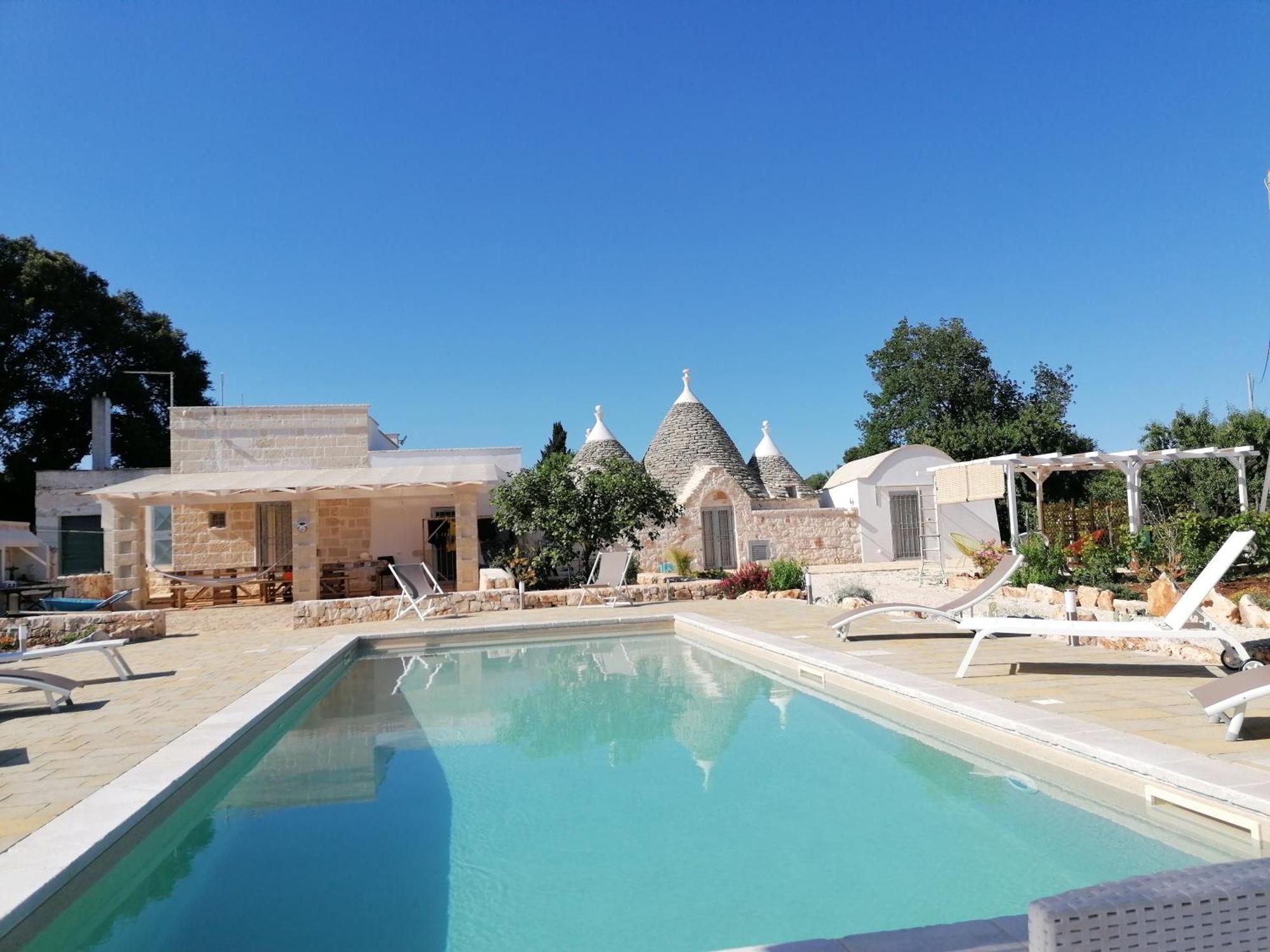 Trullo Del Sol Guest House Ceglie Messapica Exterior photo