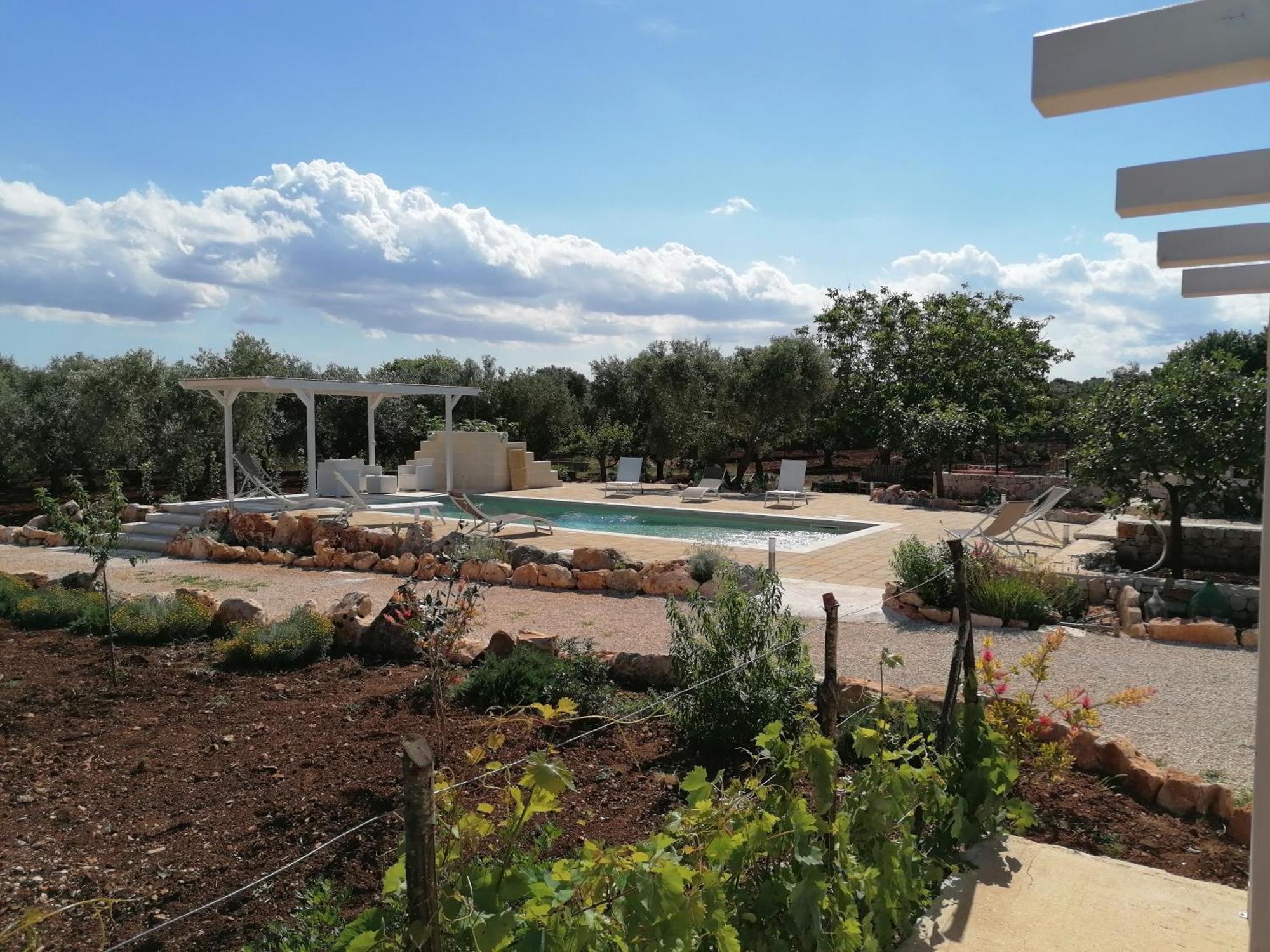 Trullo Del Sol Guest House Ceglie Messapica Exterior photo