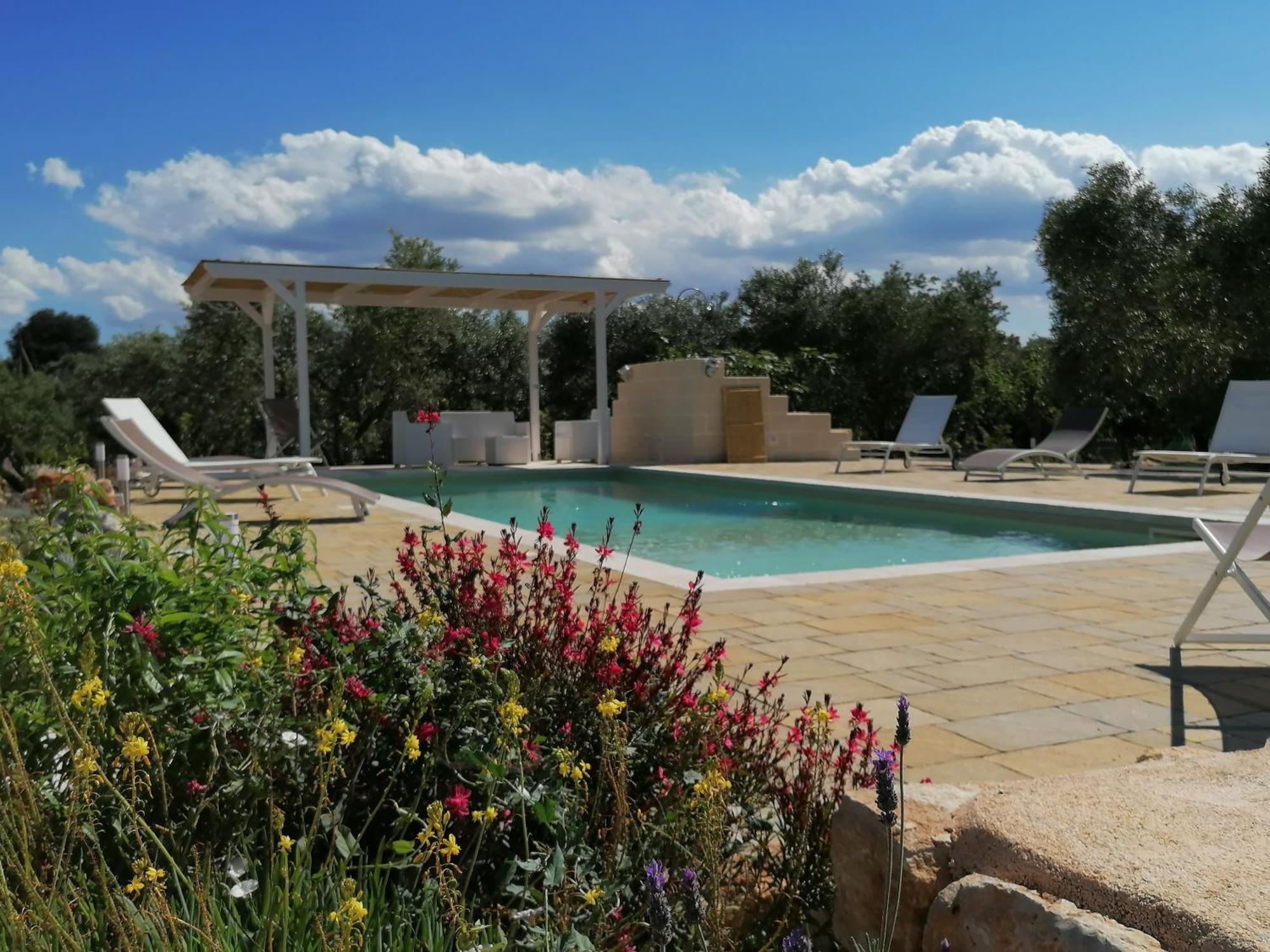 Trullo Del Sol Guest House Ceglie Messapica Exterior photo